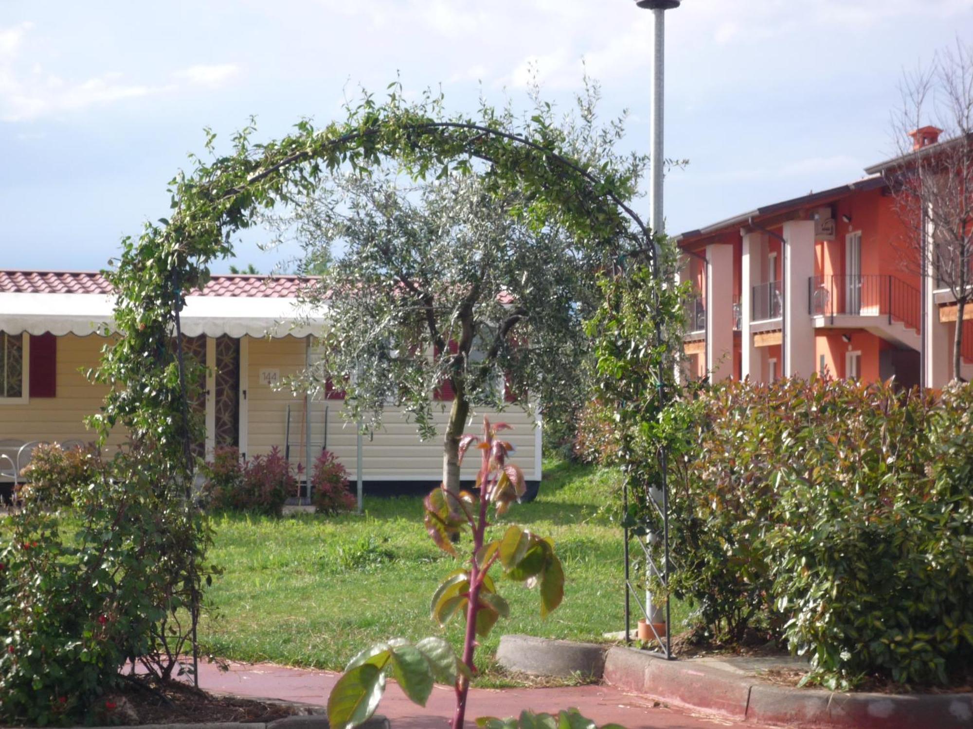 The Garda Village Sirmione Buitenkant foto